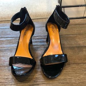 Good condition Style in Co Shoes Sz.7